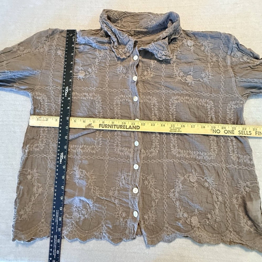 Womens Boho Embroidered Blouse Button Front Lagenlook Crinkle Scalloped Hem - Picture 2 of 3